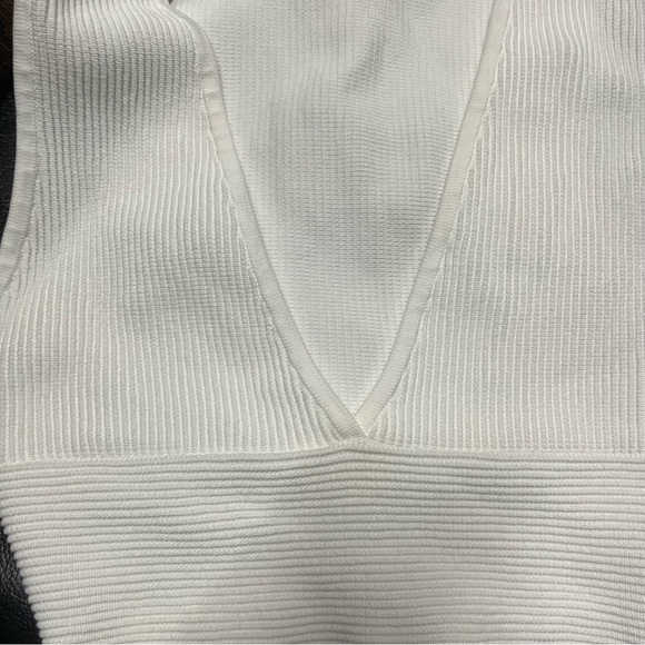 COPY - Babaton sculpt knit v neck tank - Picture 3 of 3